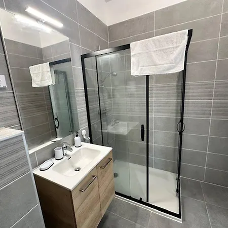 Appartamento House With 5 Bedrooms Lechaffardcom *
