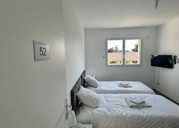 House With 5 Bedrooms Lechaffardcom