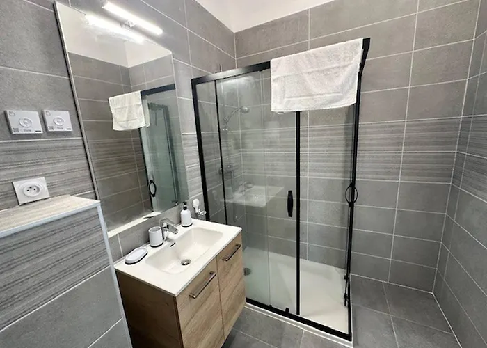 Διαμέρισμα House With 5 Bedrooms Lechaffardcom *