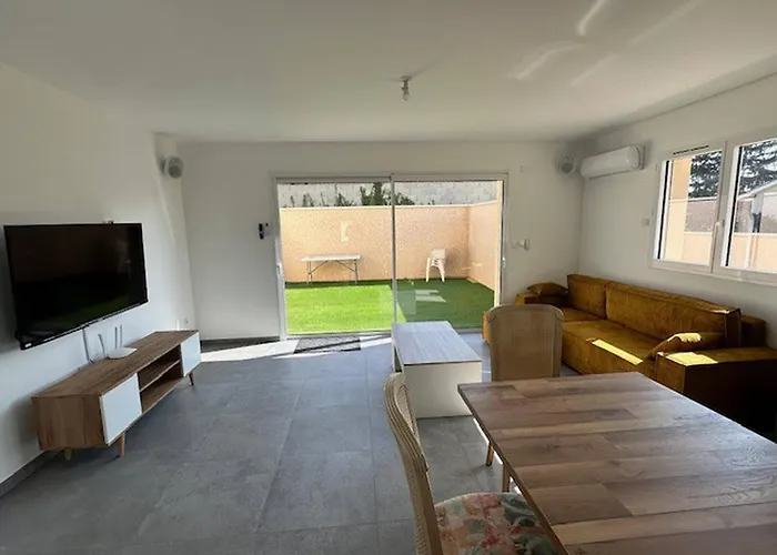 House With 5 Bedrooms Lechaffardcom